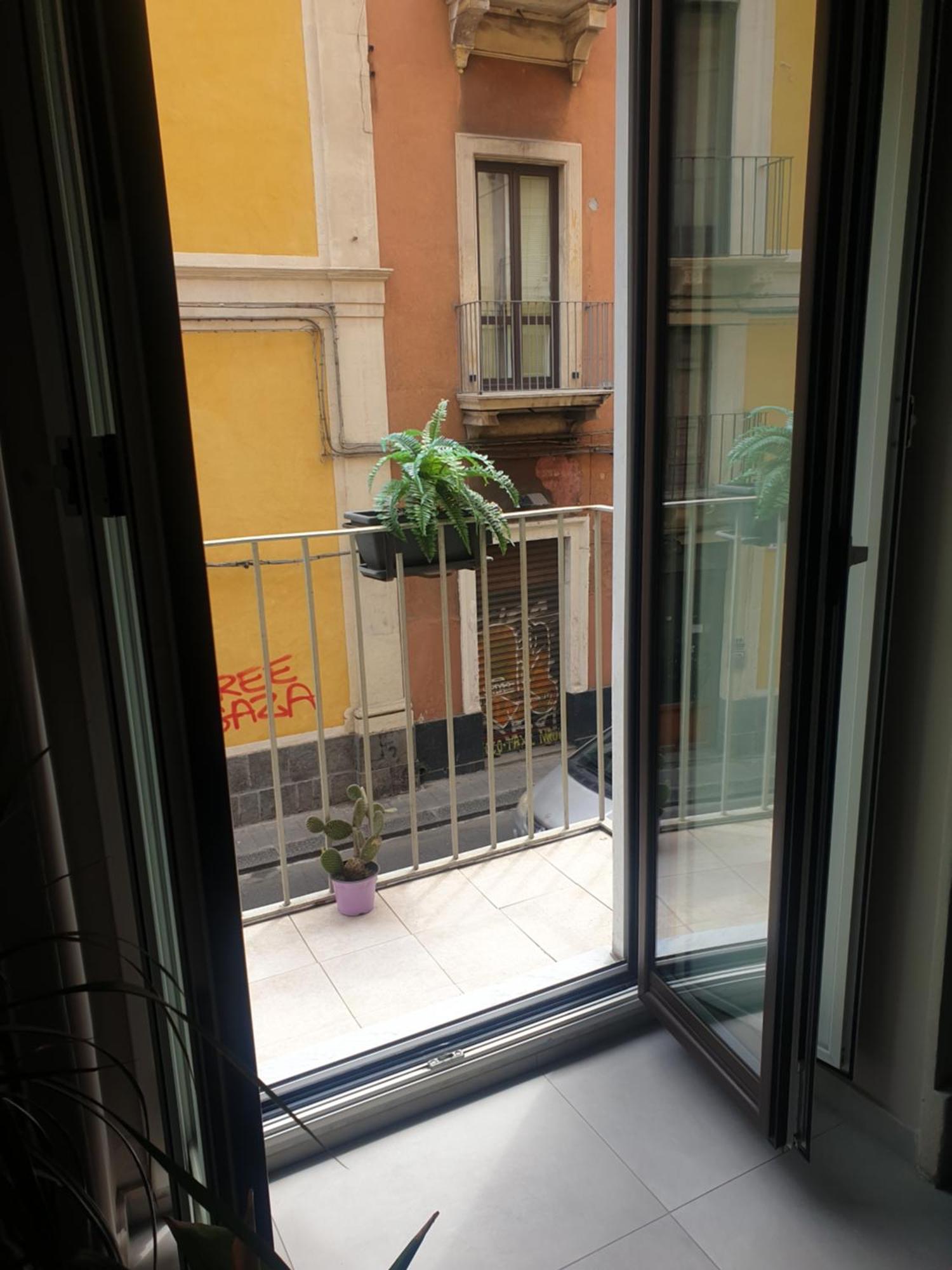 Teatro Massimo Bellini Appartamento Nuovo2+3A/C 卡塔尼亚 外观 照片